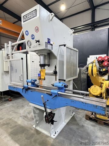 Правильный пресс - Одностоечный DUNKES HR40