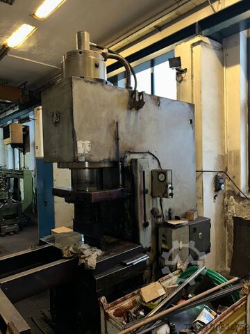 гидравлический пресс WMW PYE 250 N