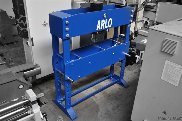 Прессы с Н-образной рамой Arlo 125 T / 1500 Vario
