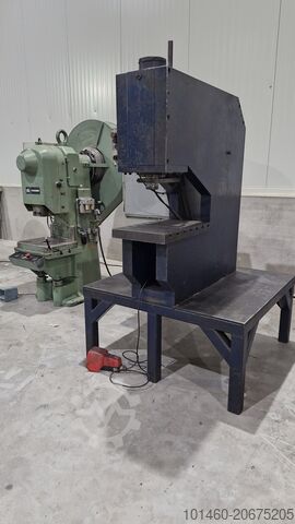 гидравлический пресс с С-образной рамой unknow c frame pers press 40t