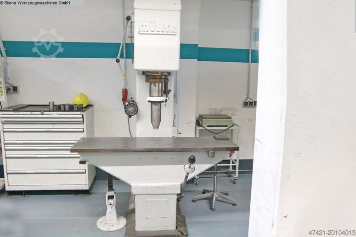 Одноколонный правильный пресс MÜLLER CR 25.2.1