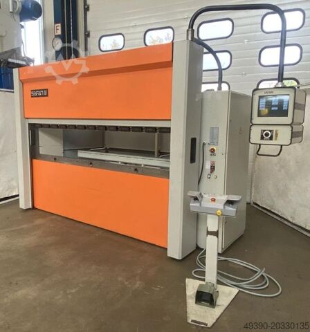 Сервопресс для гибки, листогибочный пресс с матрицей и 4-осевым ЧПУ, электромеханический листогибочн SAFAN SMK-P 50-2550 TS1