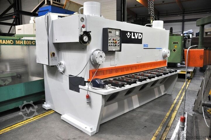 Гидравлические гильотинные ножницы LVD MVC 3100 x 20 mm