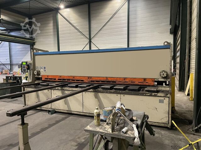 Гидравлические гильотинные ножницы LVD HST-E 4100 x 13 mm CNC