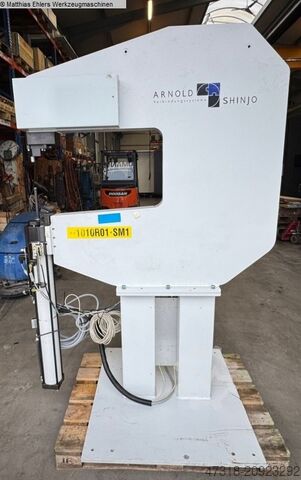 заклёпочный станок ARNOLD SHINJO KP5S C-BUEGEL