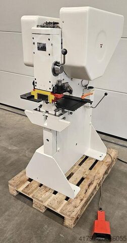 Пробивной пресс Mubea KL 560 Mubea KL 560