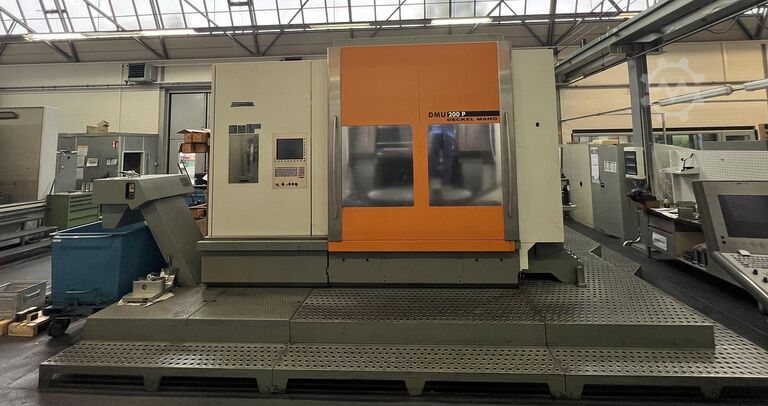 универсальный обрабатывающий центр Deckel Maho DMU200P