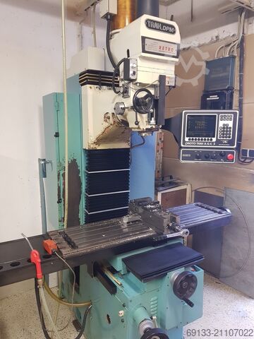 Сверлильно-фрезерный станок с ЧПУ и традиционный Southwestern Industries TRAK DPM