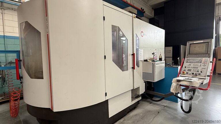 Пятиосевой обрабатывающий центр с непрерывным управлением HERMLE C40 UP