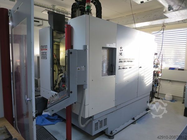 Универсальный обрабатывающий центр CHIRON FZ 15 KS