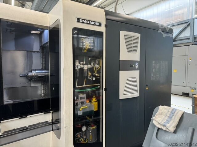 горизонтальный обрабатывающий центр DMG MORI NHX 4000