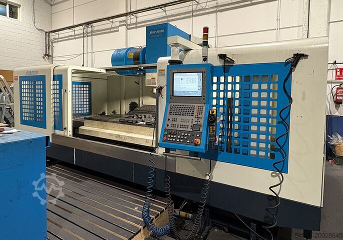 вертикальный обрабатывающий центр Johnford VMC 2000