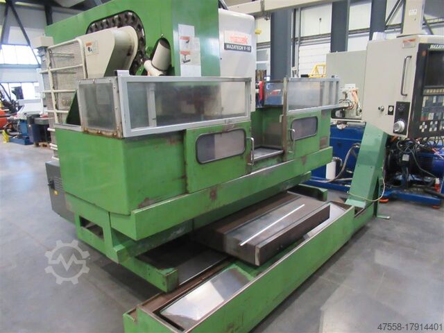 Обрабатывающий центр - вертикальный Mazak ATV-10