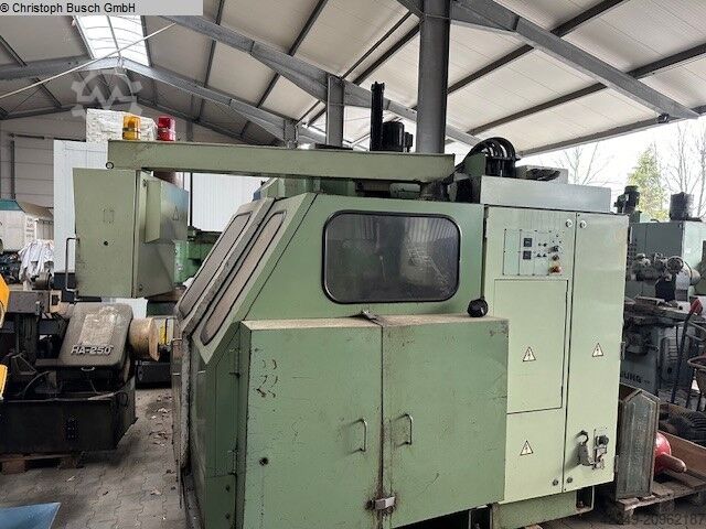 Обрабатывающий центр - вертикальный OKUMA MC-4VA