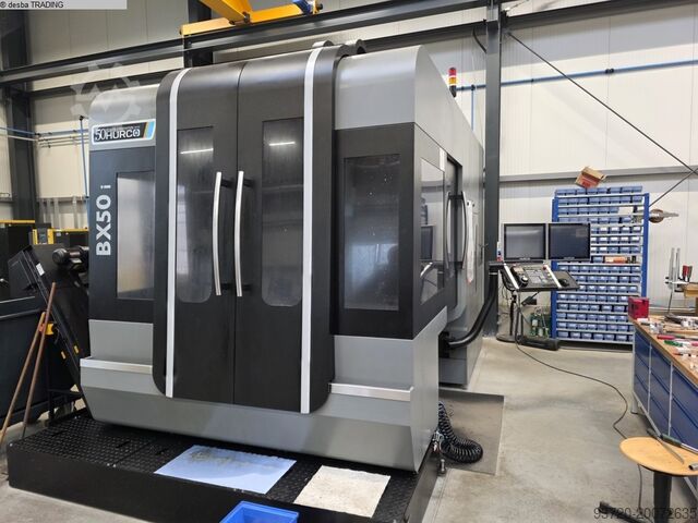 Обрабатывающий центр - вертикальный HURCO BX 50 i