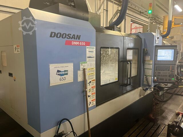 вертикальный обрабатывающий центр DOOSAN DNM 650