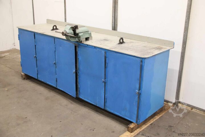 Верстак с тисками unbekannt 2590/890/H1060 mm