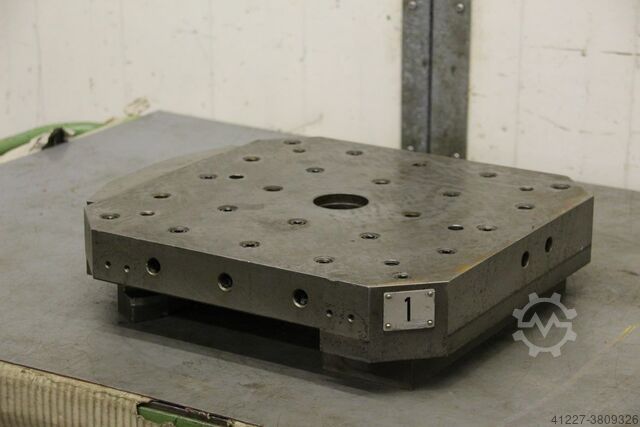 Зажимная пластина с резьбовым отверстием MAHO 440/400/H105 mm