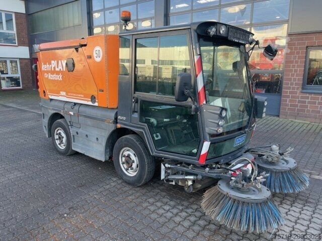 Кастомизированный фургон Schmidt Compact 200 Kleinkehrmaschine Euro6