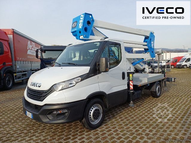 Кастомизированный фургон IVECO DAILY 35S14H