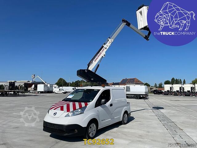 Подъемная платформа Nissan E-NV200 hoogtewerker nacelle