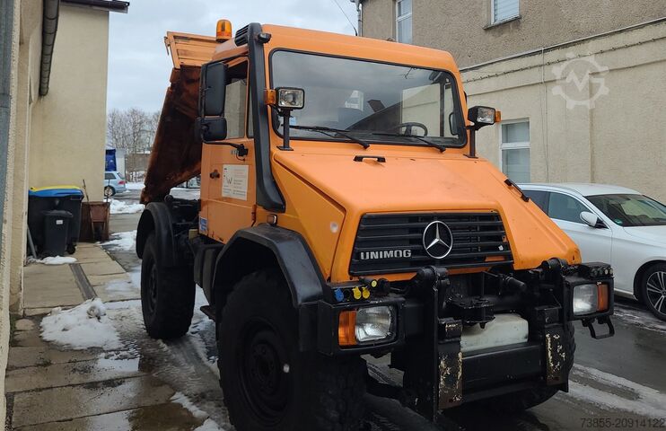 Коммерческий автомобиль - самосвал Mercedes-Benz Unimog 418/10