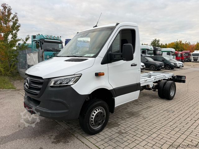 Шасси фургона MERCEDES-BENZ Sprinter 516 CDI 4x4 Fahrgestell/Klima/3-Sitze
