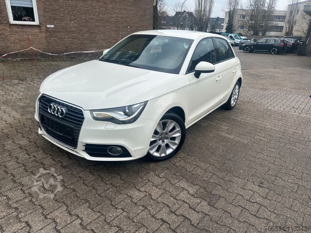 Фургон AUDI A1 1.2 TFSI 63kw*Teilleder*Klimaaut.*Xenon*Navi