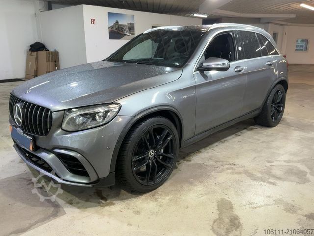 Пикап MERCEDES-BENZ GLC 63 AMG 4Matic Pano Exlusiv Leder Sitze
