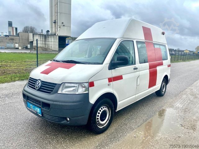 Минибус VOLKSWAGEN VW T5, Rampe.