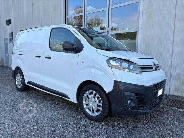 Компактный фургон Citroen Jumpy Van XS / L1 - Km 138.000  -