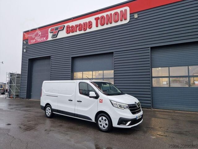 фургон Renault Trafic