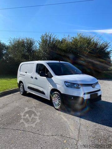 компактный фургон Toyota PROACE CITY