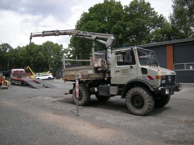 Трёхсторонний самосвальный фургон UNIMOG Unimog U1250 mit Kran