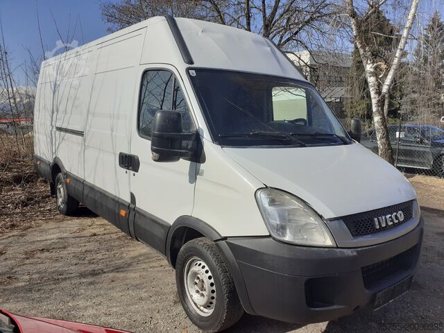 Фургон с ящиками высокий + длинный Iveco 35S13 Kastenwagen Hoch+Lang