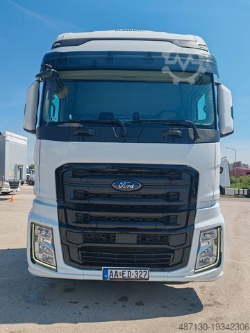 Стандартный седельный тягач FORD F-MAX 500