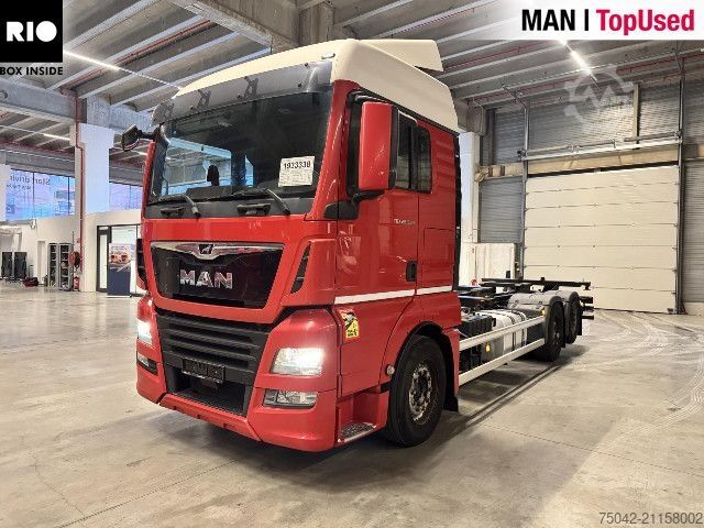 Грузовик для опасных материалов MAN TGX 26.500 6X2-2 LL
