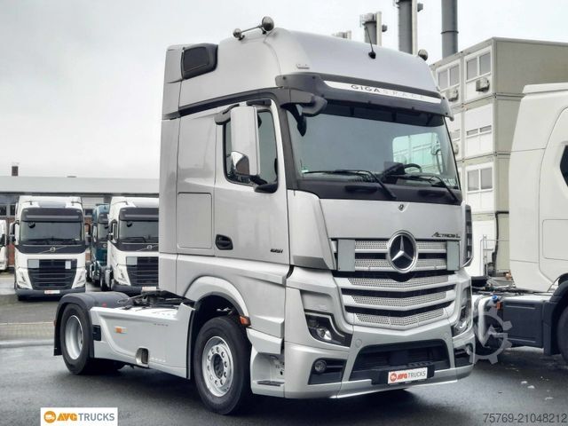 Грузовик для опасных материалов MERCEDES-BENZ 1851 LS ACTROS L Giga Standklima Retarder