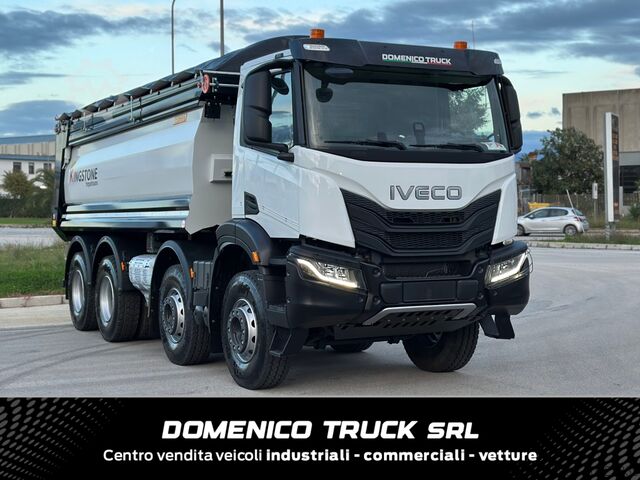 самосвал Iveco T-Way 540 con Vasca Comes