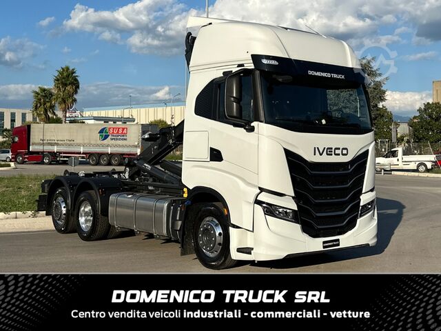самосвал Iveco S-Way 500 6x2 ADR