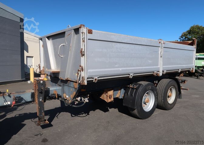 Трехсторонний самосвальный прицеп Möslein TK 18