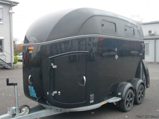 Прицеп для лошадей Böckmann Grand Master SR Inhalation Infrarot