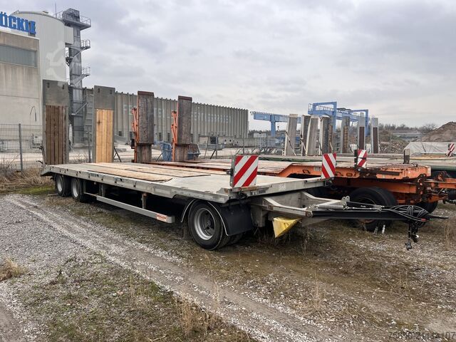 Низкорамный прицеп Möslein TO 3 F Schwebheim  3 Achs Tiefladeranhänger 9 m Ladefläche