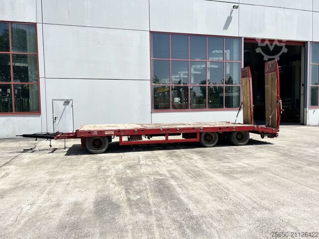 Низкорамный прицеп  t3  3 Achs Tiefladeranhänger mit gerader Ladefläche