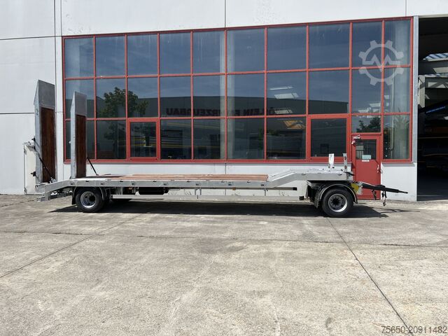 Низкорамный прицеп Möslein T 2 Schwebheim  Neuer 2 Achs Tieflader- Anhänger, Verbreiterung