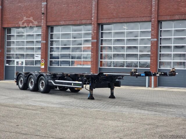 Контейнерные перевозки CIMC SILVERGREEN Contailer chassis 3 axle - 1x 20FT/2x 20FT/1x 4...