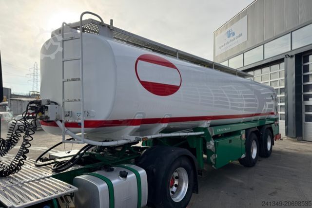 Полуприцеп-цистерна SCHWARZMÜLLER Tank 32'770L 3 Kammern