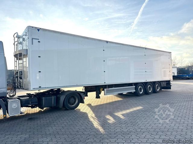 Полуприцеп с подвижным полом KRAKER K-Force Schubboden 92m³ 10mm Boden Top Agrar GMP