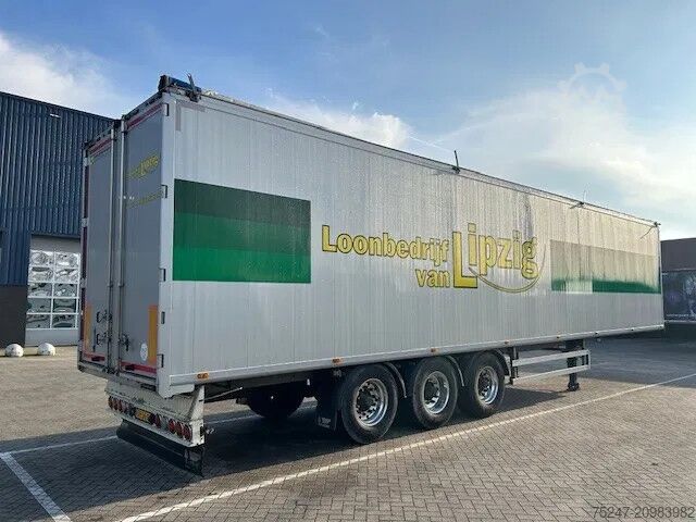 Движущийся пол Kraker CF-200 91m3 Agrar Liftachse Alcoa