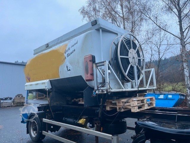 Автоцистерна  13.100 Liter Willig Tankaufbau + 2xSchlauchhaspe